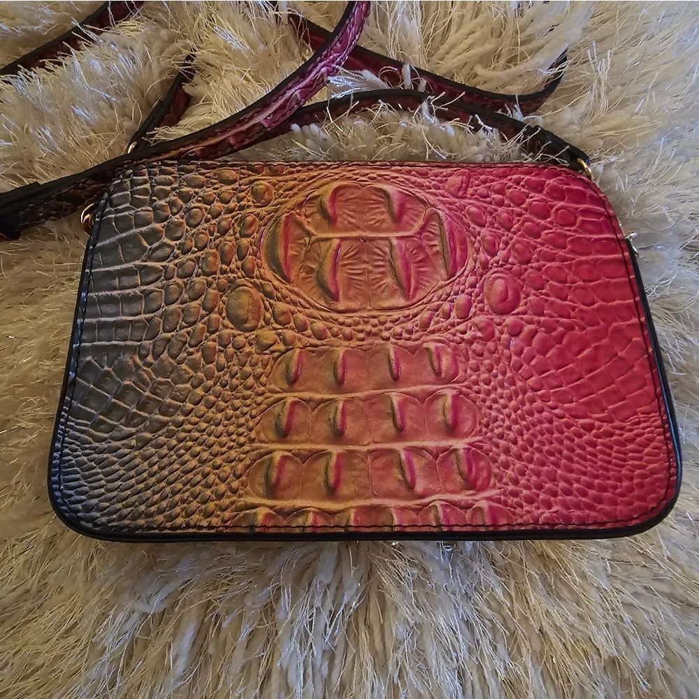 CROCODILE PATTERN OMBRE CROSSBODY